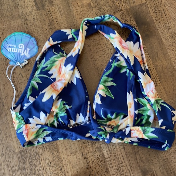 Show me your mumu cross back hauler top - Picture 2 of 4